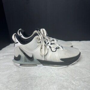 Nike LeBron Witness 7 Men's Size 8